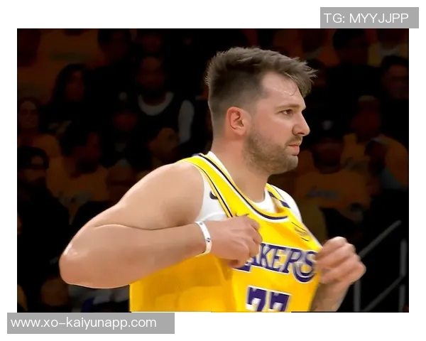 东契奇单节狂砍20分追平詹姆斯历史第六成就再创新高